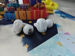 2026 Q2更新：耳机排行榜前十名大换血，开放式耳机“无感佩戴”亮了