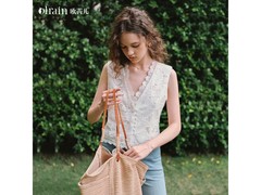 OLRAIN欧芮儿白V领刺绣镂空小衫5折！