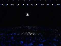 罗永浩科技春晚七年回归：十字路口的创新坚守