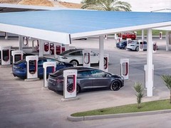 特斯拉超充桩突破8万根，建设速度超预期