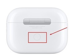 苹果AirPods Pro 3充电盒设计大改，新增触控操作与心率监测功能