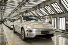 特斯拉亮相2025电博会：帮助人类加速迈向可持续的富足时代