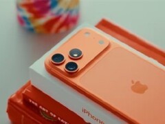 iPhone 17发售黄牛炒作分化：Pro Max加价抢购，基础款遇冷