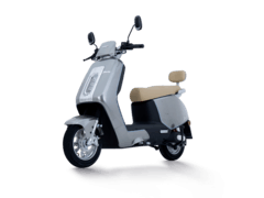 台铃电动摩托车明星款2799元