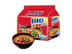 康师傅大食袋红烧牛肉面五连包，促销价 17.9 元！