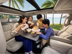 零跑D99上市：24.98万起，全系标配800V/双电机/空悬/1280TOPS智驾