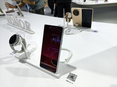2026上海MWC 荣耀展台速报 品类丰富科技感十足