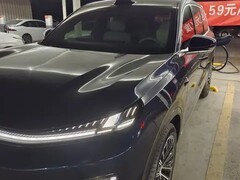 深蓝S09：大电池+超充技术重塑续航自由