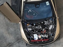 特斯拉Cybercab前舱结构首曝：前驱设计、摄像头清洗系统与量产进展揭秘