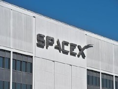 星链启动全球卫星降轨至480公里