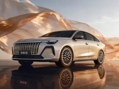 荣威i6油耗5.95L无续航焦虑，燃油车优势成就家庭务实之选