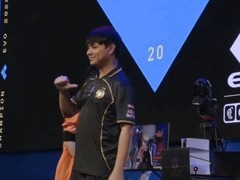 曾卓君EVO夺冠创历史第七冠，成就饿狼传说：群狼之城大满贯