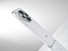 OPPO Find X8图赏 等窄四边好手感
