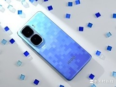 iQOO Neo10 Pro+美图鉴赏 像素风背板独具特色