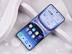 iQOO 13纳多灰配色图赏 低调优雅的性能猛兽