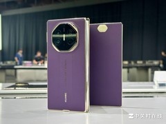 非凡三折设计 华为 Mate XTs 非凡大师上手组图