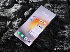 努比亚Z80 Ultra图赏：6.85英寸天空全面屏，演绎性能美学