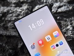 努比亚Z80 Ultra图赏：6.85英寸天空全面屏，演绎性能美学