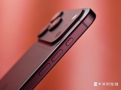 iPhone 18 Pro Max美图欣赏：手中一抹低调红