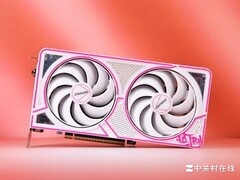 七彩虹RTX 5050显卡图赏：迭代优选 4060接班人