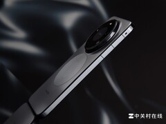 华为Mate 80 Pro Max风驰版图赏 隐藏风扇真冷静