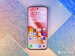 iQOO Z11 Turbo图赏：能量与自由的配色表达