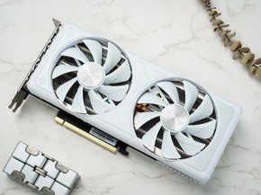 RTX 4070 SUPER ̤ѩMiniԿͼ