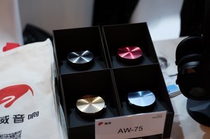 【ZHiFi体验会】惠威展出众多耳机新品