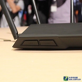 ȫ���������·������˶RT-AC3200���� 