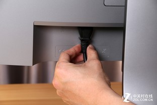 �Դ�Type-C��չ�� ����PD2710QC��ʾ������ 