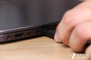 �Դ�Type-C��չ�� ����PD2710QC��ʾ������ 