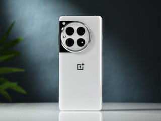 һ�ӣ�С�׻���iQOO��һ�Ĵ��㿴��8Gen3�콢��ôѡ