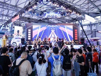 ChinaJoy2025Բ���չ٣�ZOLЯ25��Ʒ�ơ�����ȫ�������췢��Ӳ��ʢ��