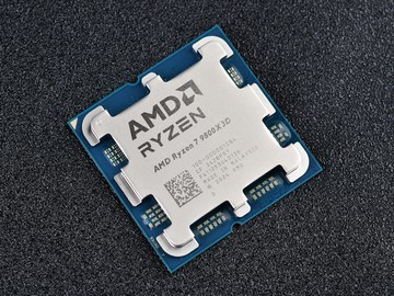 AMD 7 9800X3Dײ