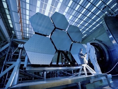 25年+100亿美元 世界最强太空望远镜即将发射