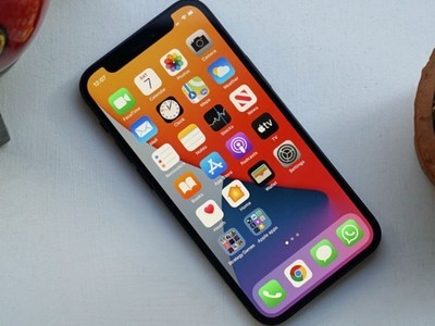 64%û iPhone 13г