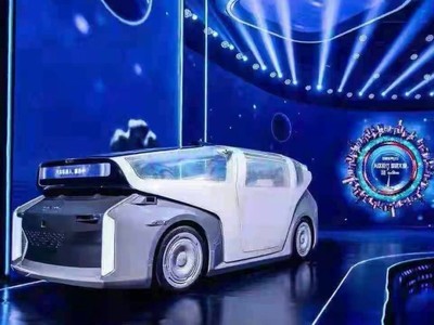 百度发布“汽车机器人”，李彦宏描绘自动驾驶蓝图