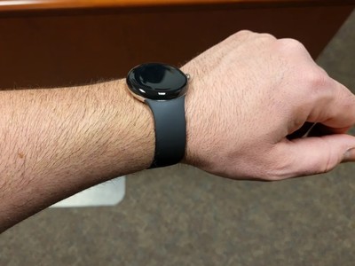首款即炸场？谷歌首款智能手表Pixel Watch佩戴上手图曝光：外观“亮眼”
