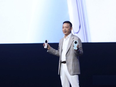 AI时代“听劝”的荣耀 开始引领全球AI终端生态了