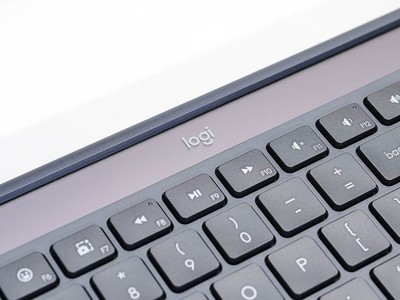 有光就有电 没光能用四个月！罗技Signature Slim Solar K980上手体验