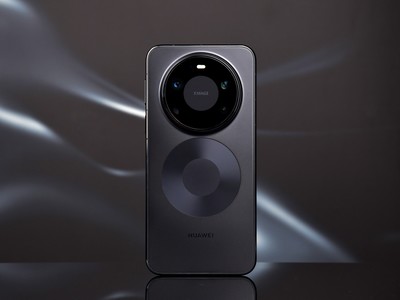 华为 Mate80 Pro Max风驰版上手 独立隐藏散热太巧妙