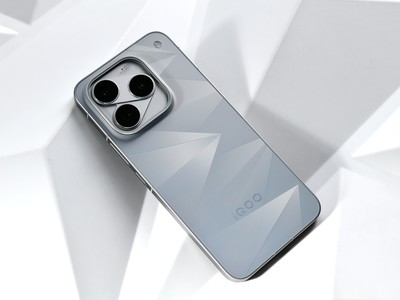 追求游戏品质，为什么值得选 iQOO16？