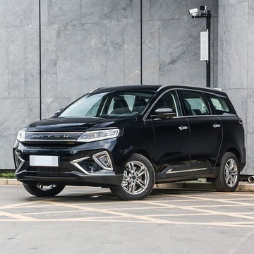 20万内纯电7座MPV四选一，实用与舒适如何兼顾？