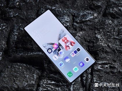 红魔10 PRO+氘峰透明暗夜图赏：打造专有的游戏浪漫