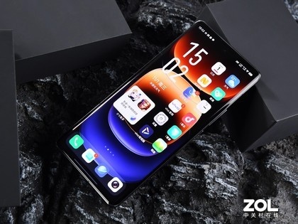 万里舷窗“洞”见新世界，iQOO 12 Pro图赏