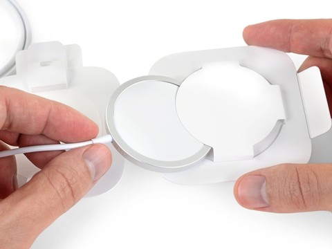 适配iPhone12：MagSafe磁吸无线充电器拆解