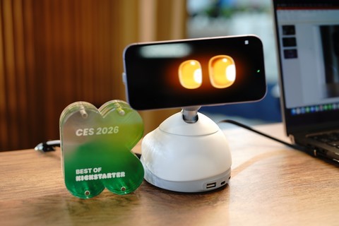 既能情感交互又能为办公提速！Loona Deskmate让打工人效率翻倍