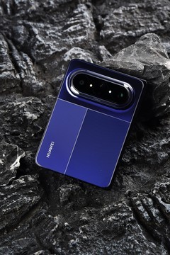 鑳栨姌鍙犵殑缁堟瀬褰㈡€ 鍗庝负Pura X Max涓婃墜璇勬祴