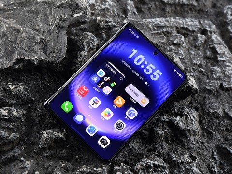 鑳栨姌鍙犵殑缁堟瀬褰㈡€ 鍗庝负Pura X Max涓婃墜璇勬祴