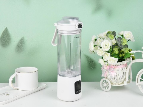 九阳纤体小蛮腰LJ670榨汁机实测：破壁细腻+智能交互，轻体养生随身搭档